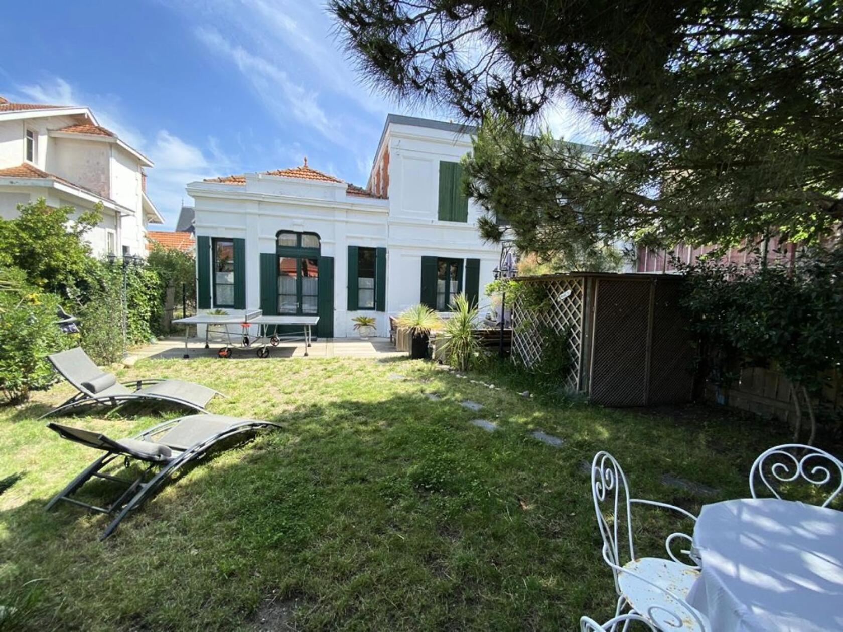 057-soulac Sur - 057 - Maison Tres Cosy Avec Son Beau Jardin Cloture Et Arbore Mae-1871 Villa *